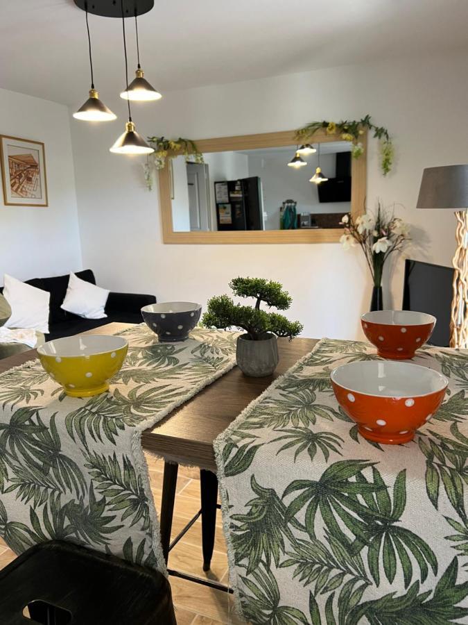 Appartement Entre Village Et Plages. Saint-Cyr-sur-Mer Ngoại thất bức ảnh