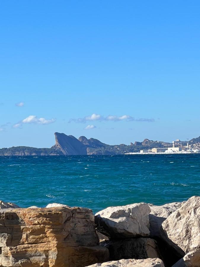 Appartement Entre Village Et Plages. Saint-Cyr-sur-Mer Ngoại thất bức ảnh